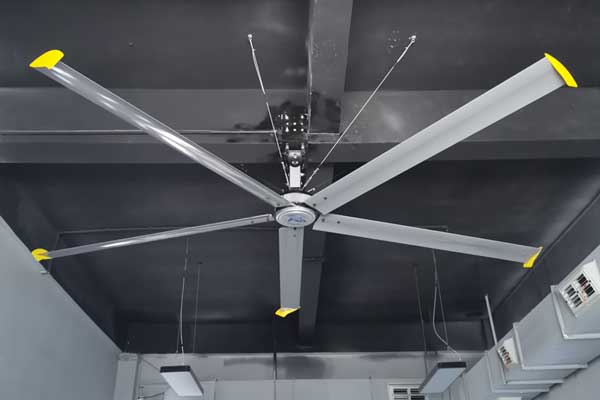 高大空間的倉儲(chǔ)物流為什么要使用工業(yè)大吊扇？