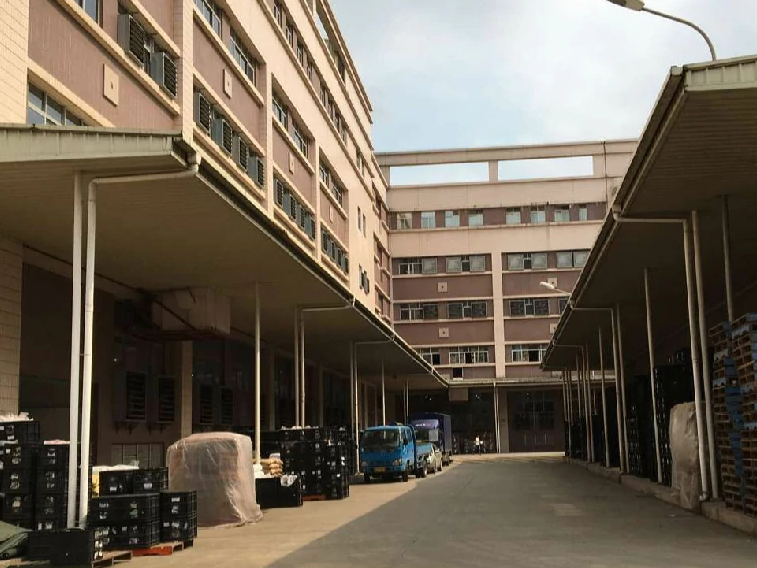 深圳玩具生產車間環境空間通風降溫案例